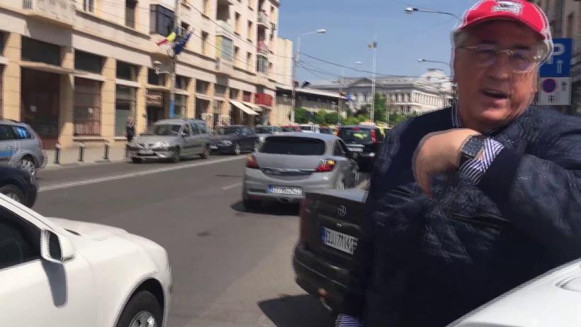 Pumni şi picioare în Craiova pe locurile de parcare! Trei poliţişti au fost loviţi 