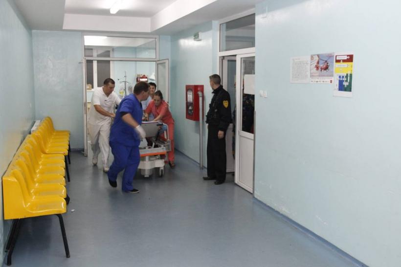 Incident teribil la Botoşani: Un pacient internat la Spitalului Judeţean de Urgenţă 'Mavromati' s-a aruncat de la etajul IV
