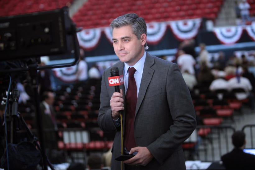 Jurnalistul CNN Jim Acosta și-a primit acreditarea înapoi printr-un ordin judecătoresc