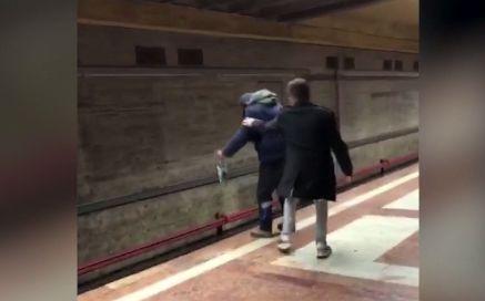 Incident grav într-o stație de metrou