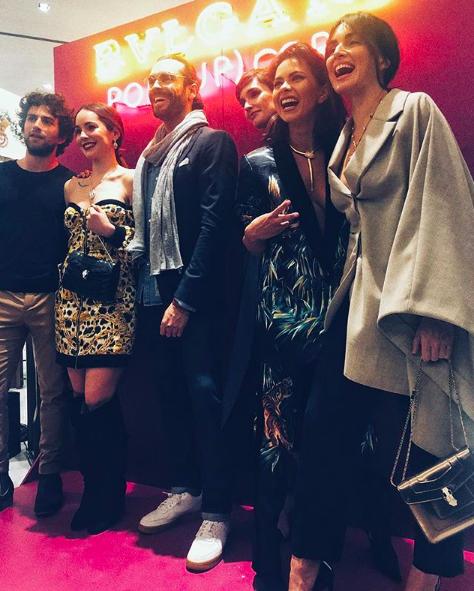 INNA a strălucit pe covorul roșu de la Latin Grammy Awards, alături de Luis Fonsi, J Balvin și Maluma