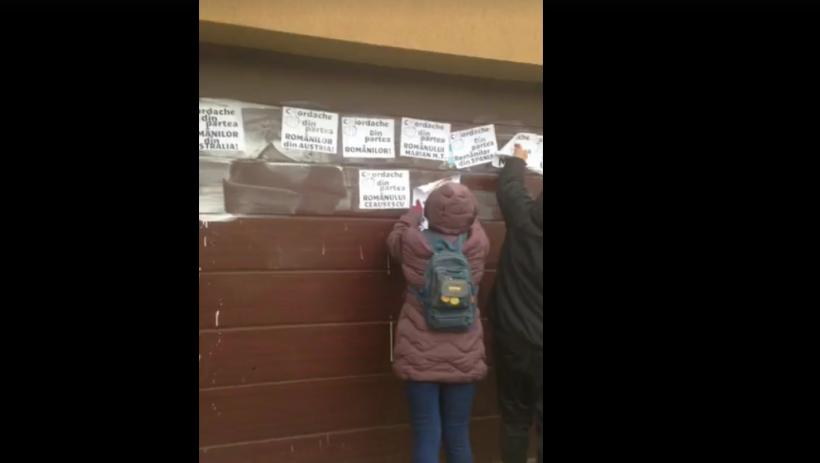 VIDEO. Persoanele care au lipit afișe pe gardul locuinței lui Iordache au fost amendate