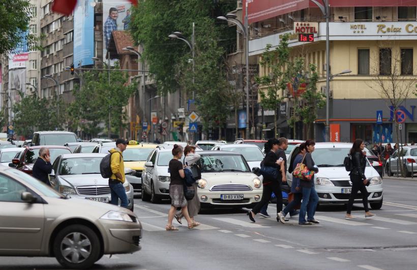 Codaşi în UE: românii nu-şi permit maşină