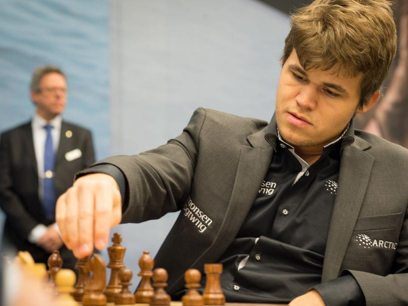 Magnus Carlsen și-a apărat titlul de campion mondial la șah
