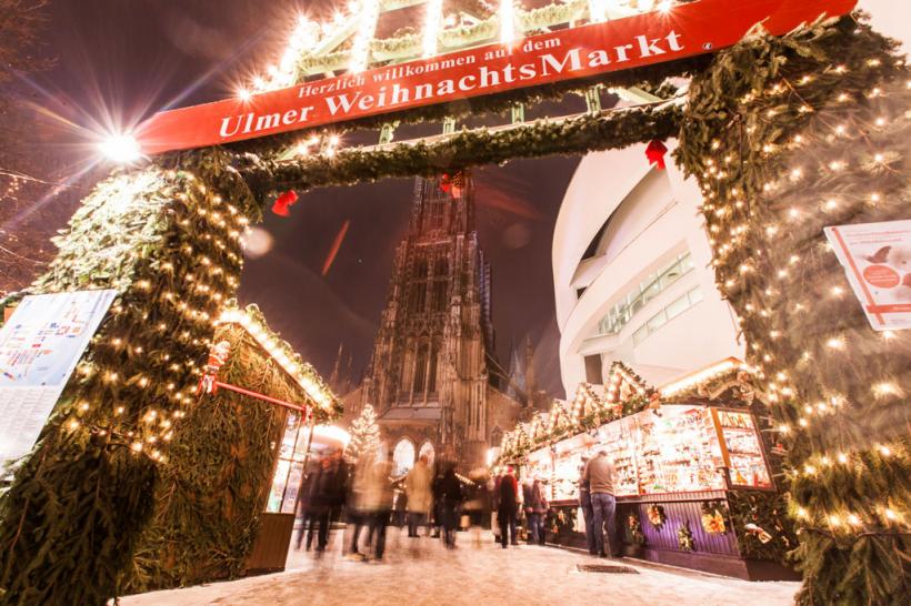 Piața de Crăciun din Ulm, Germania, păzită de vrăbii uriașe antiteroriste