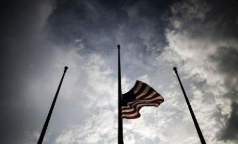 Drapelele americane vor fi coborâte în bernă la Casa Albă în semn de omagiu pentru fostul preşedinte George H.W. Bush