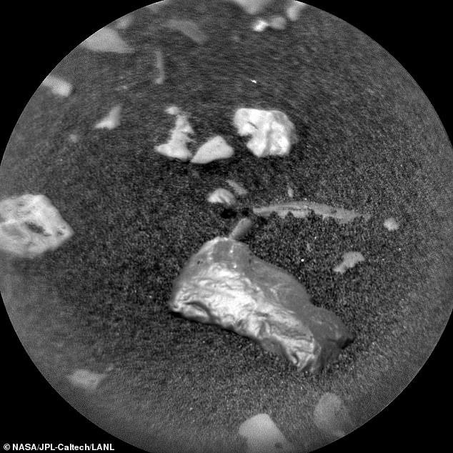 NASA a fotografiat un obiect ciudat pe Marte
