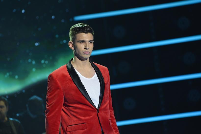 Cristian Sanda, trimis de public direct în prima gală ”X Factor”,    însă fetele de la Diamonds au părăsit concursul