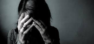 Psihologii avertizează: Frigul, umezeala, întunericul şi  lumina slabă duc la depresii