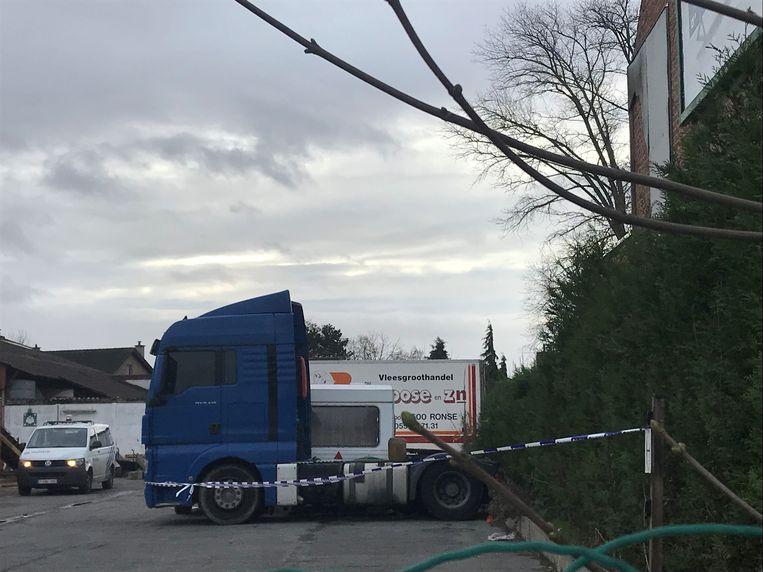 TRAGEDIE Şofer român de TIR, găsit mort într-o parcare din Belgia