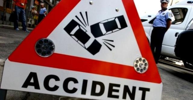 Accident MORTAL pe Şoseaua Chitilei. Un bărbat a murit după ce s-a răsturnat cu maşina pe linia de tramvai