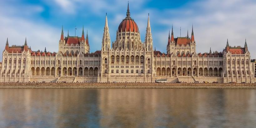 Ungaria a adoptat legea „sclaviei”