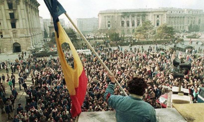 Moment de reculegere în Senat în memoria eroilor Revoluției din 1989