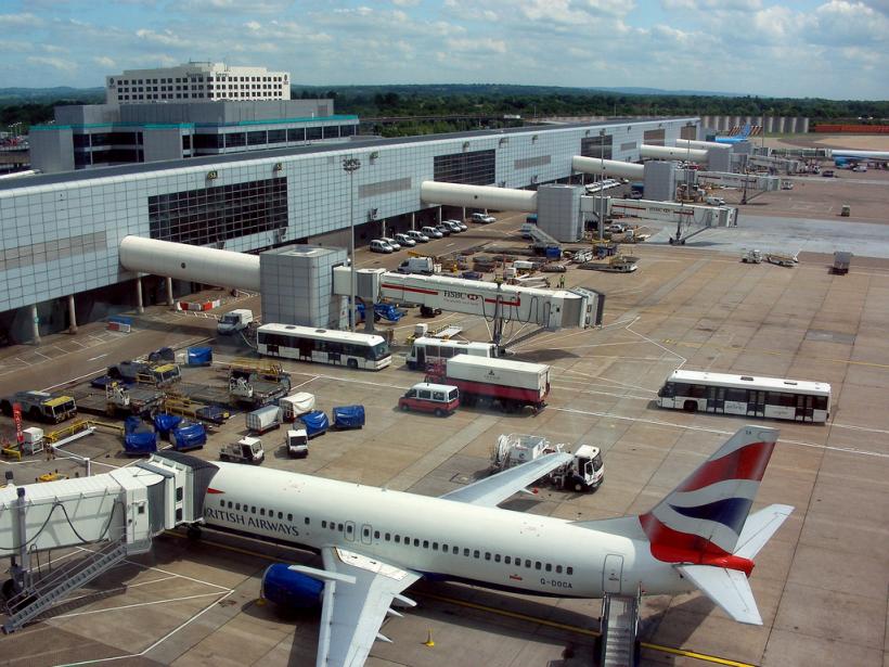 Aeroportul internaţional Gatwick, paralizat de drone