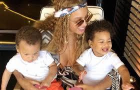 Beyoncé a postat imagini rare cu gemenii săi, Rumi şi Sir
