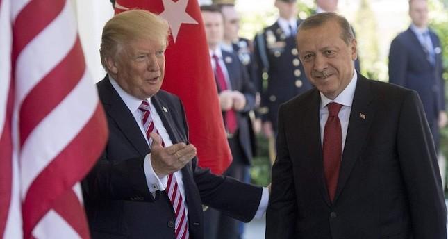 Donald Trump a hotărât retragerea trupelor din Siria într-o convorbire telefonică cu Erdogan
