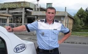 Poliţistul Marian Godină a rămas fără permis, de sărbători! Circula cu 113 km/h în localitate