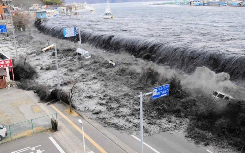 Bilanțul tsunamiului din Indonezia a ajuns la 222 de morți