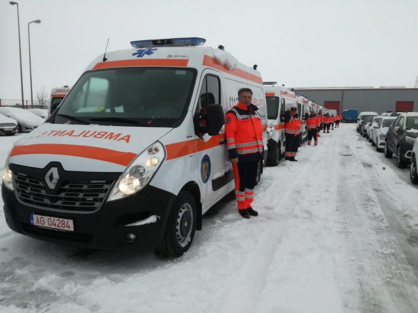 Ambulanţele noi din Argeş, inaugurate cu cazuri de beţie
