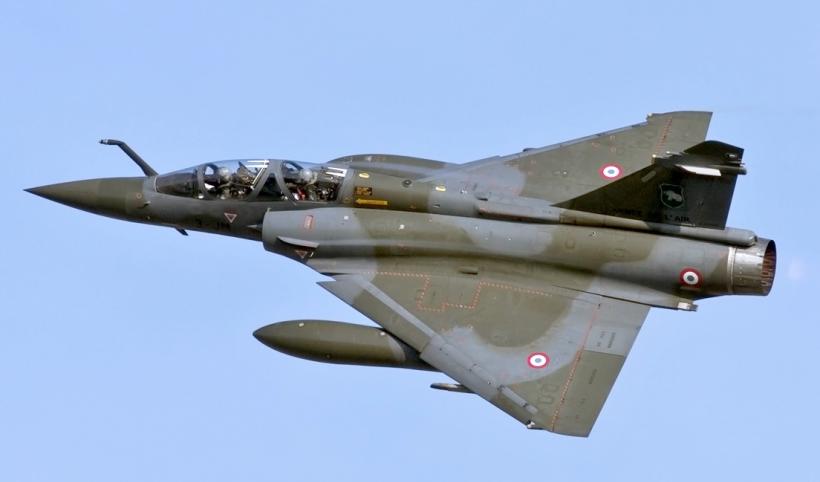 Alertă la Paris: Un avion de vânătoare Mirage 2000D a dispărut de pe radare în estul Franței