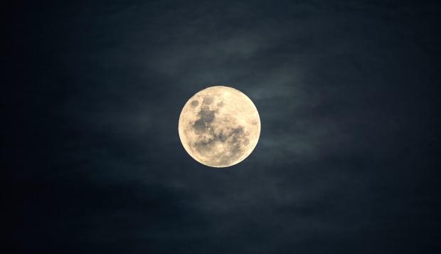 Eclipsă Totală de Lună în 2019: Când se produce şi cum ne afectează