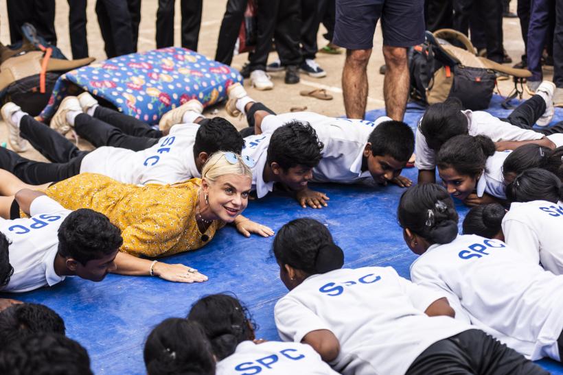 Jojo a ținut un jurnal pentru copiii ei în Asia Express 18645067