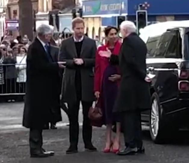 VIDEO Prinţul Harry şi Meghan au sosit în vizită la Liverpool 