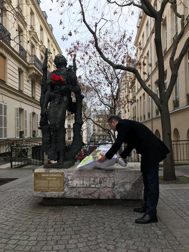 Mihai Eminescu, omagiat şi la Paris 
