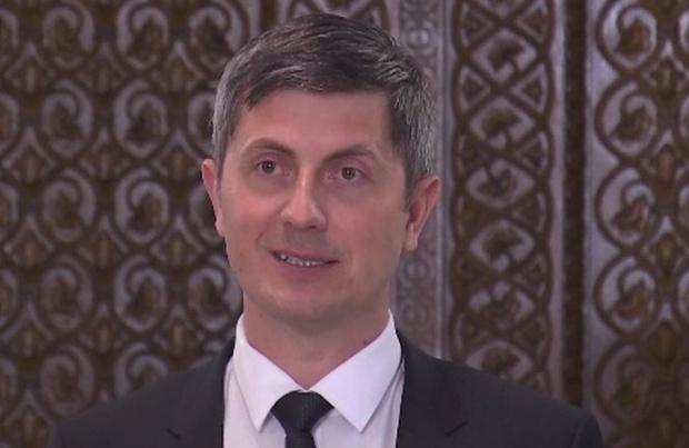 Barna: USR va solicita ministrului Teodorovici să vină în Parlament pentru a da explicaţii privind prăbuşirea Bursei