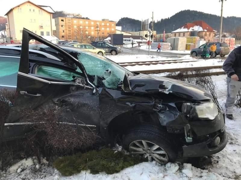O maşină a fost lovită de tren în Vaslui 