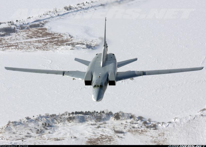 Bombardier strategic rusesc, prăbuşit la aterizare. Doi membri ai echipajului au murit 