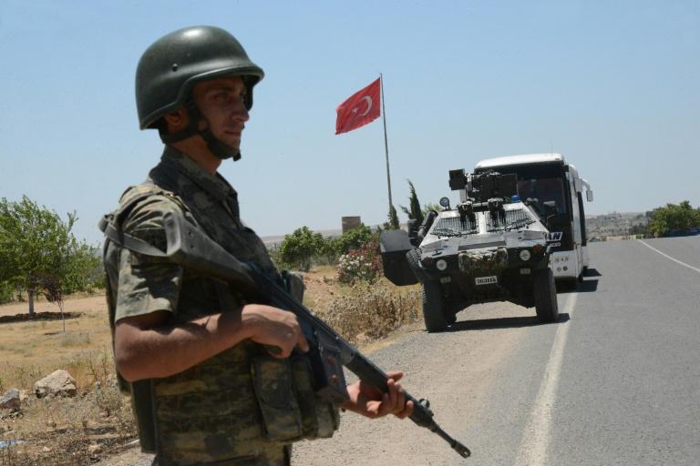 Turcia a bombardat, pentru a treia zi consecutiv, poziţii ale miliţiei kurde siriene YPG în Tal Rifaat
