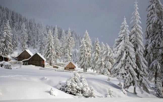 Zăpadă de un metru pe pârtiile de la Şureanu şi Apuseni