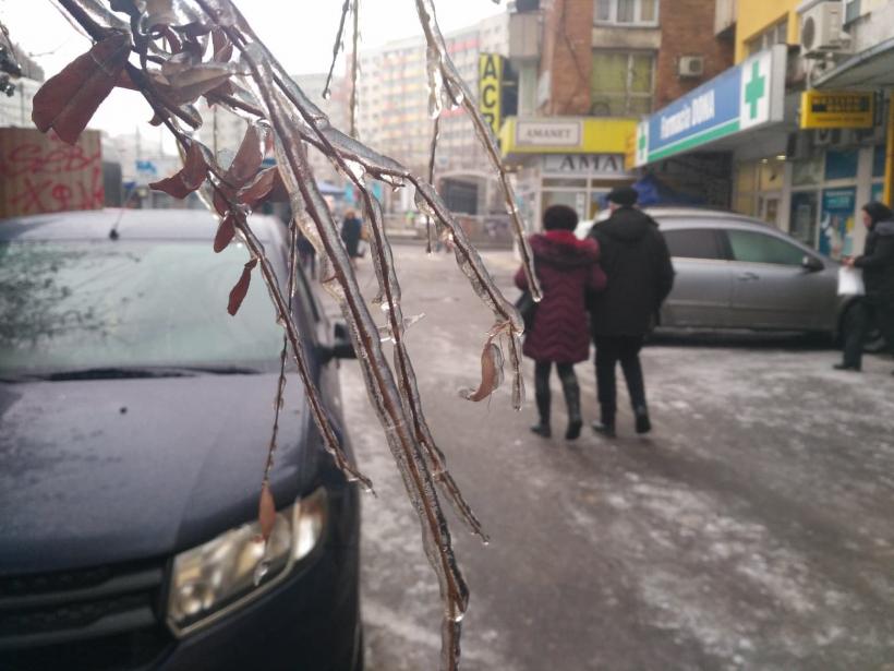 Cod galben de polei și depuneri semnificative de gheață în 6 județe și București-Ilfov