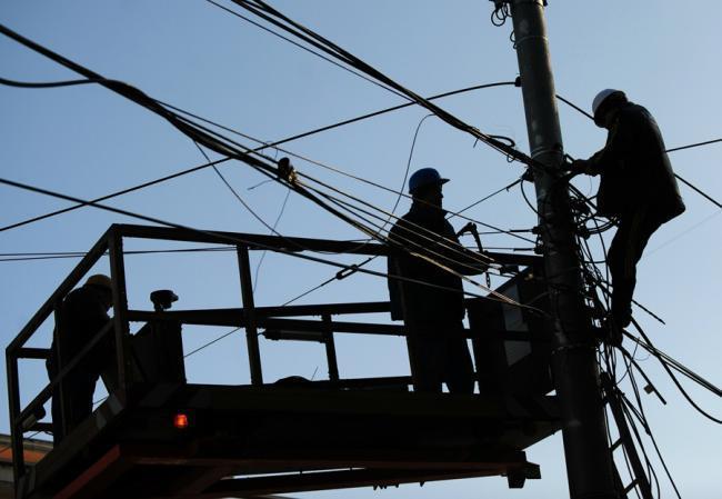 Iarna face ravagii în Ialomiţa: Aproape 2.500 de gospodării din cinci localităţi, în continuare fără energie electrică