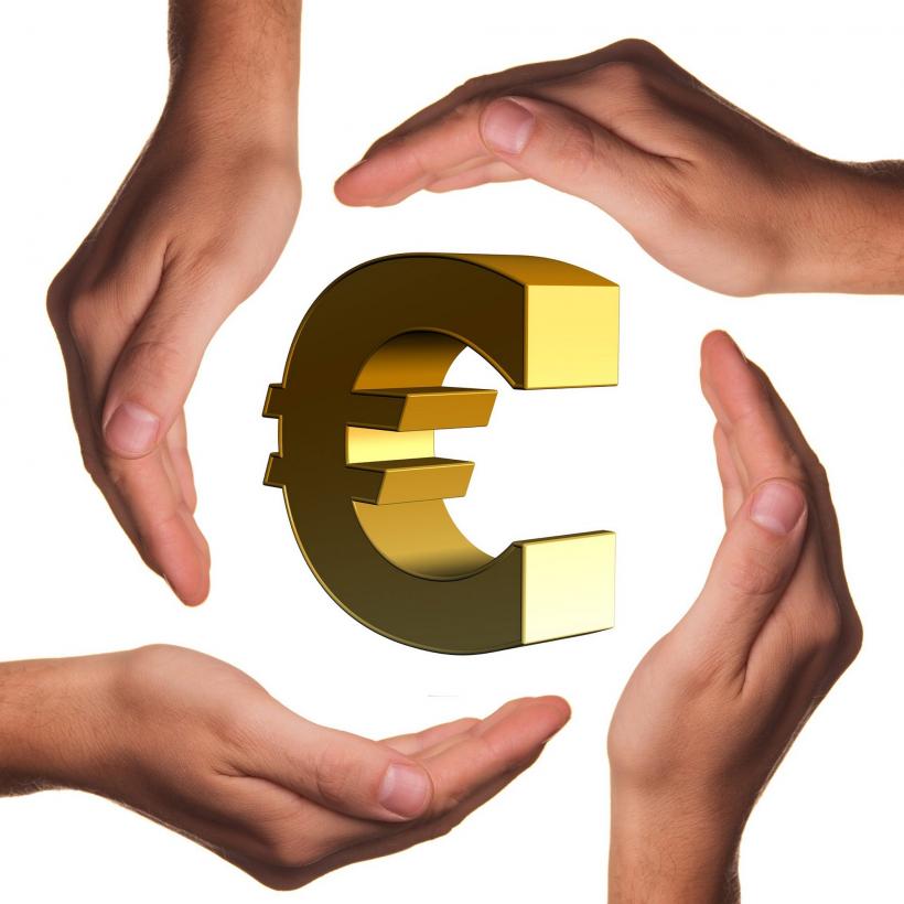 Dăncilă: România adoptă euro în 2024