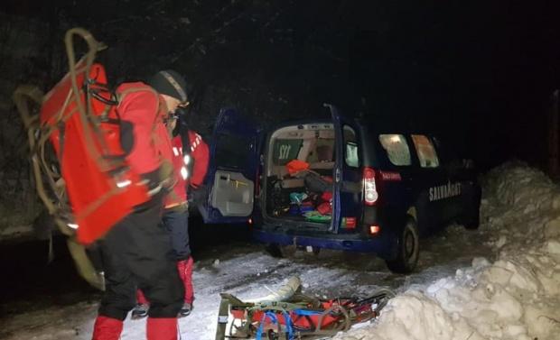 Avalanșă în masivul Călimani. O persoană este accidentată şi o altă dispărută. Intervenţie Salvamont de risc maxim
