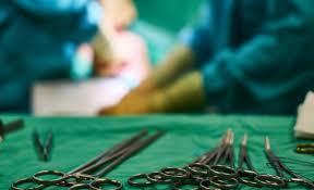Ce spune Colegiul Medicilor despre chirurgul italian fals care a operat în România