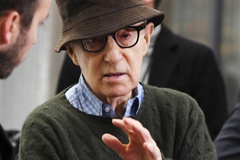 Woody Allen cere Amazon despăgubiri de milioane de dolari pentru nerespectarea contractului