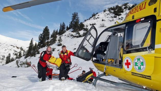 O fetiţă româncă de 8 ani, grav rănită într-un accident de schi în Austria 