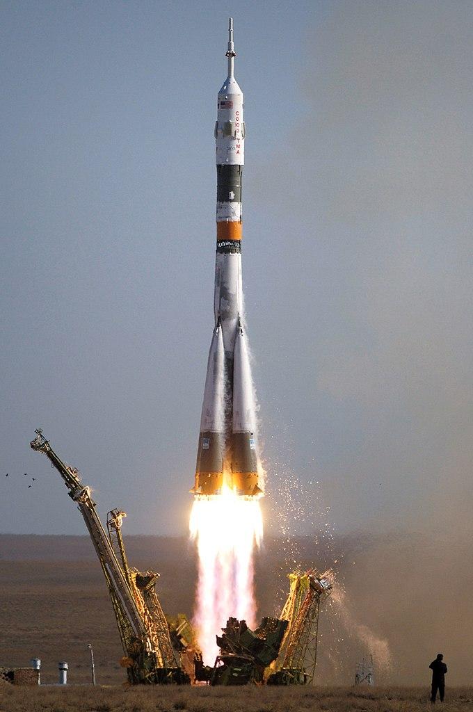 Şeful NASA ar putea asista la lansarea unei rachete Soyuz