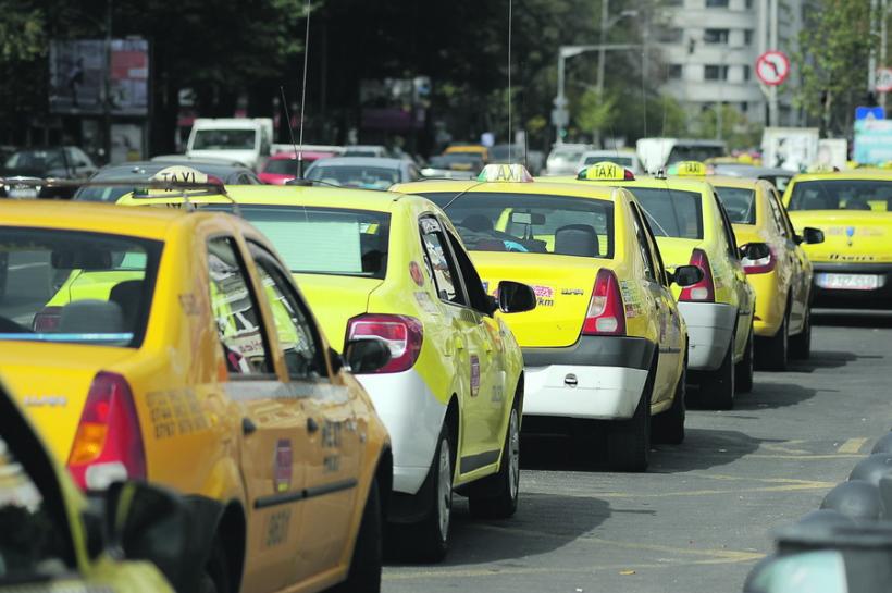 Protestul taximetriştilor aduce restricţii de circulaţie în centrul Bucureştiului 