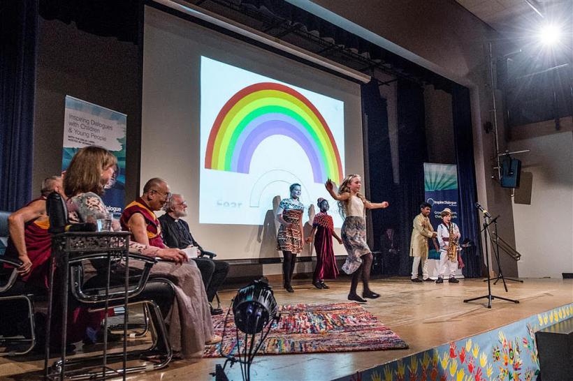 Darius, micul filantrop care i-a cântat lui Dalai Lama 18648935