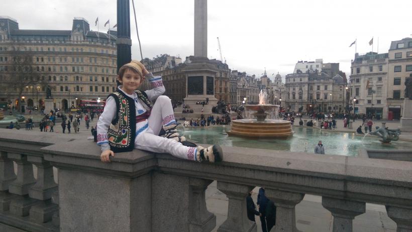 Darius, micul filantrop care i-a cântat lui Dalai Lama 18648941