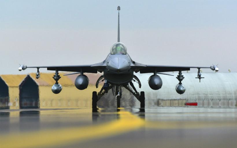 România va cumpăra de la americani avioane F-16 îmbunătăţite