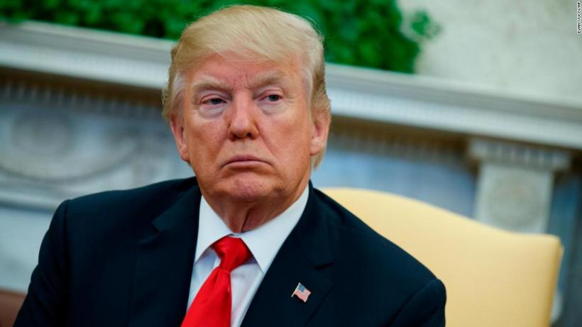 Casa Albă respinge drept ''absurdă'' acuzaţia că Trump şi-ar fi sărutat o fostă membră a staffului de campanie