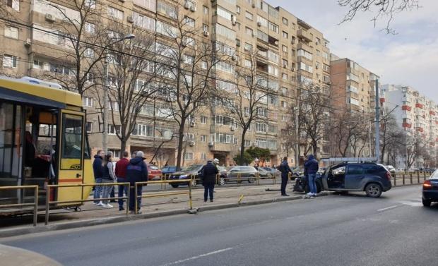 Accident grav în București. Linia de tramvai 41 a fost blocată