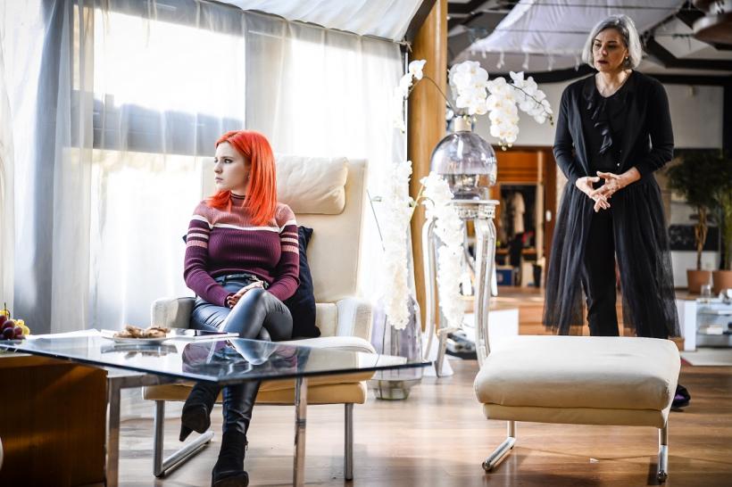 Fructul oprit sezonul 2 episodul 25. Adrian și Alex, o nouă confruntare pentru Sonia: “Tu ai împins-o în brațele mele!” 18651702