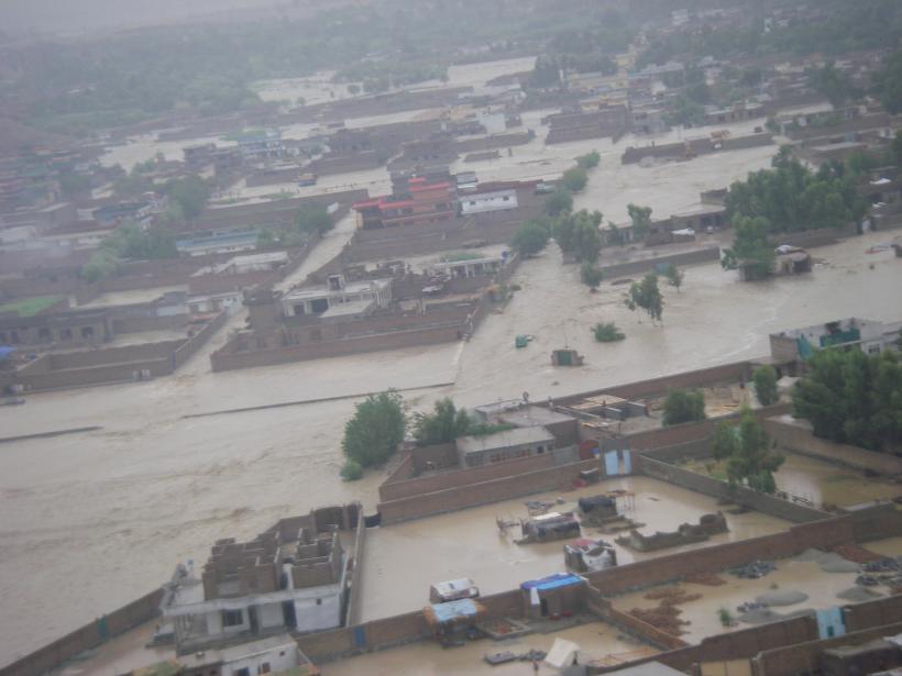 Inundaţii puternice în Afghanistan. 2.000 de locuinţe au fost distruse