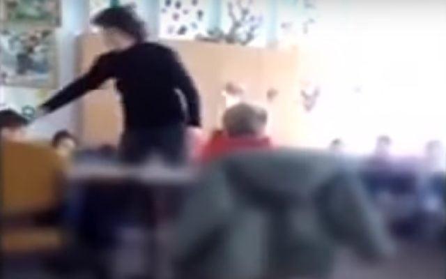 Copil bătut şi sechestrat într-o grădiniţă din Braşov